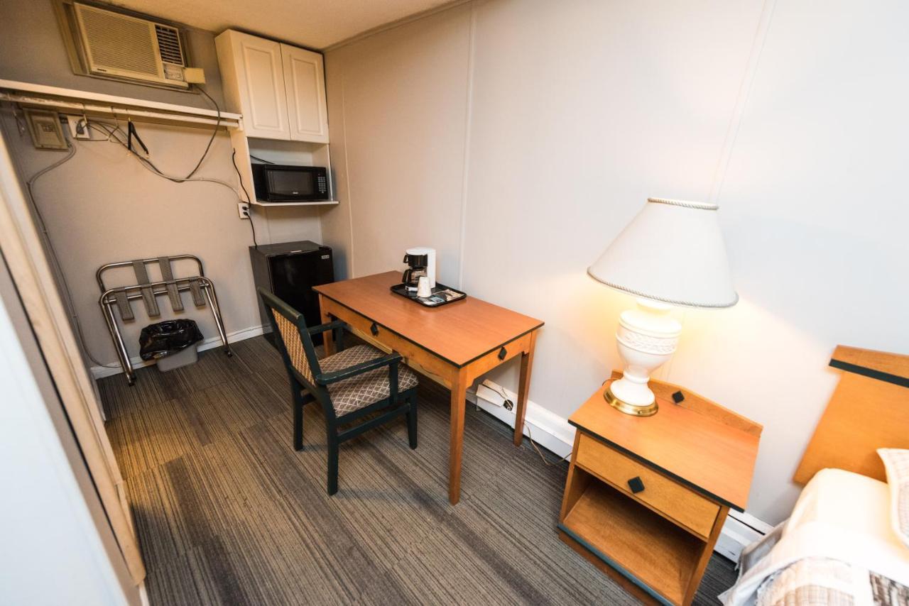 Olympia Lodge YYC Eksteriør billede