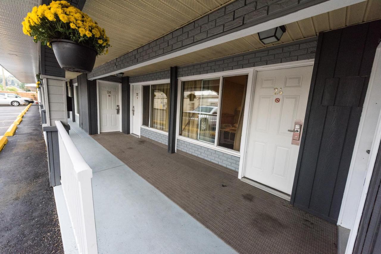 Olympia Lodge YYC Eksteriør billede